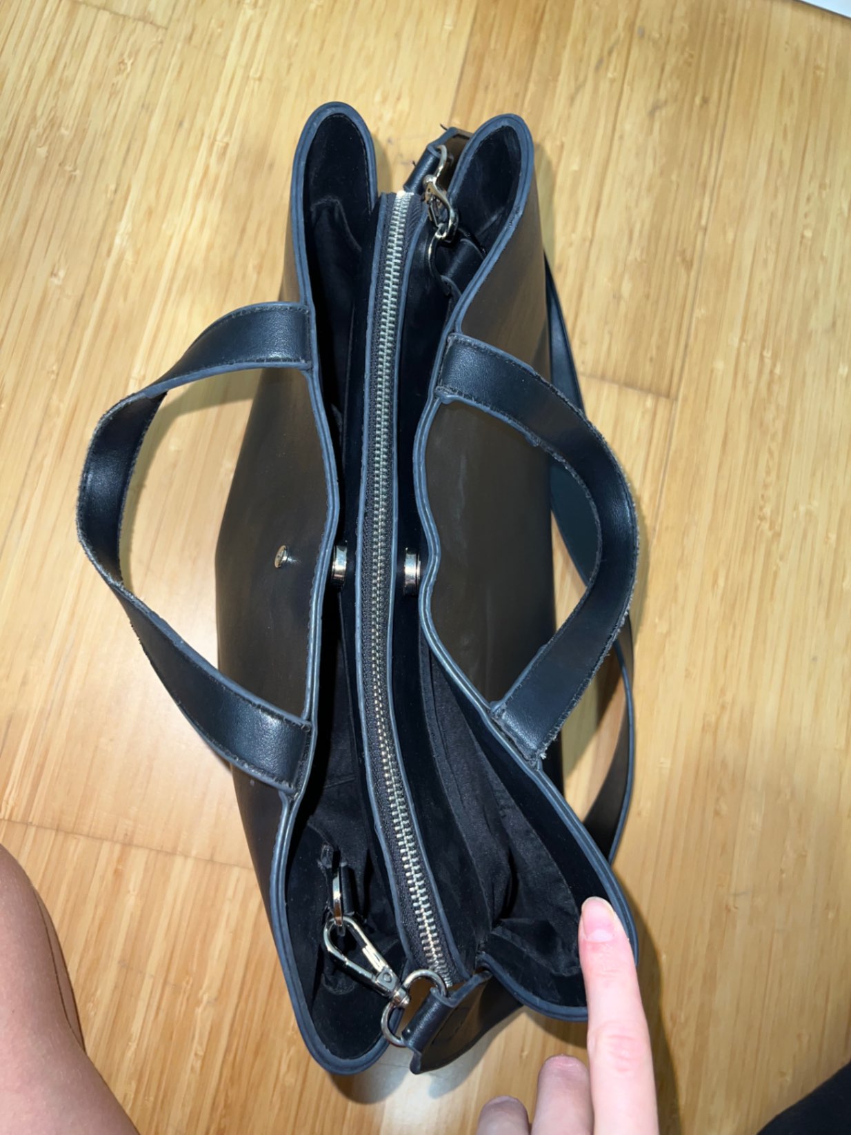 Kabelka Reserved - Image 2